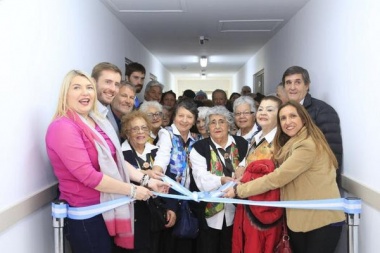 Bertone inauguró el nuevo edificio del Hogar de Día "Lazos de Amor"