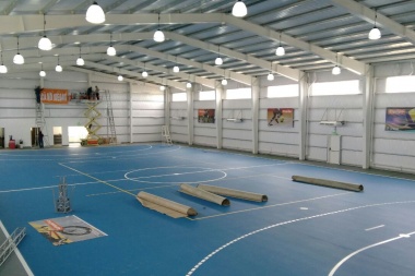 Melella inaugura el polideportivo del barrio “Malvinas Argentinas” en Chacra XIII