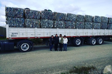 Concretaron un nuevo envío de 16 toneladas de envases PET desde Río Grande al Continente