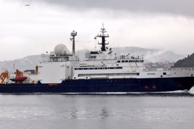 Cómo es el Yantar, el barco "espía" ruso que está ayudando a buscar al submarino ARA San Juan e inquieta a las potencias occidentales