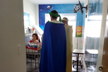Día de Reyes: entregaron regalos a chicos internados en el Hospital de Río Grande