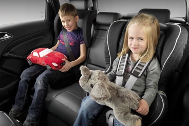 Sillitas para el auto: cuál es la más adecuada y segura para tu hijo