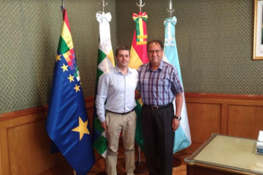 Un Consulado itinerante para los bolivianos en Río Grande
