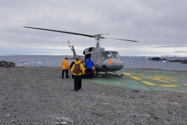 Campaña antártica: funcionarios provinciales visitaron las bases Marambio y Esperanza