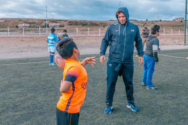 La Selección Nacional Argentina XV compartió la jornada con los niños de las colonias municipales