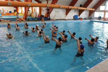 Nueva jornada de aquazumba en el natatorio municipal