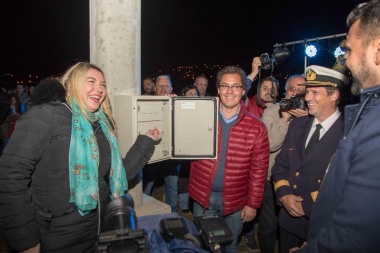 La gobernadora Bertone inauguró nuevas luminarias con tecnología LED en Ushuaia