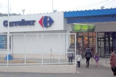 Carrefour presentó un procedimiento preventivo de crisis: trabajadores en alerta