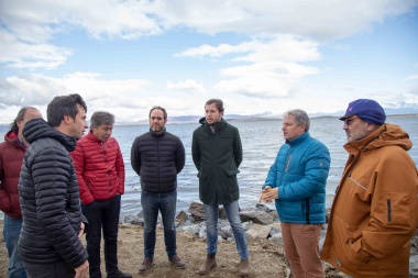 Funcionarios recorrieron la obra del muelle destinado a pescadores artesanales de Ushuaia