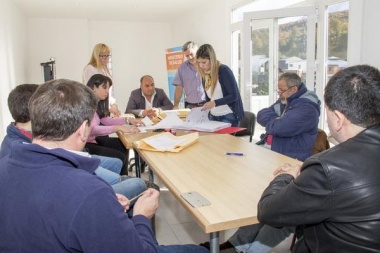 Se colocó el primer pilote de la obra de ampliación del Hospital de Ushuaia