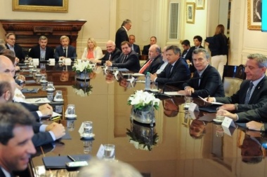 Bertone estará presente: Macri reúne hoy a diez gobernadores tras pactar con el FMI