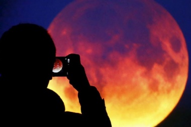 Se viene la "luna sangrienta": cuándo podrá verse el eclipse lunar más largo del siglo XXI