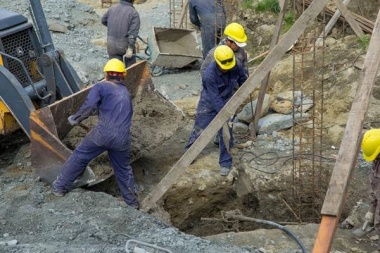 Otorgarán subsidios de 4 mil pesos a trabajadores desocupados de la construcción