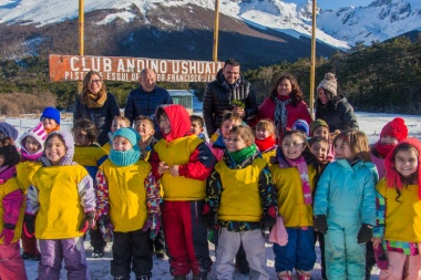 Vuoto visitó a niñas y niños que participan de las colonias municipales de invierno