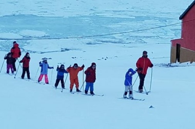 Tras el receso de invierno, la Escuela 38 de la Antártida también retomó sus actividades