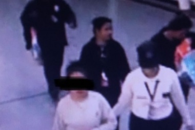 Detuvieron en Aeroparque a una mujer con casi un kilo de cocaína con destino a Río Grande