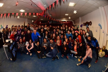 Ushuaia Joven: estudiantes secundarios mostraron su compromiso social