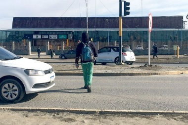 Dos propuestas para mejorar el tránsito peatonal en la zona de la UTN