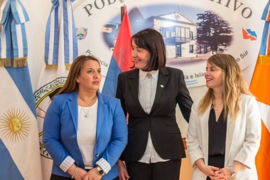 La legisladora Freites recibió a la Embajadora de Serbia en Argentina