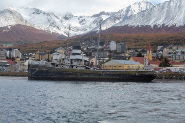 Entregan en custodia terrenos costeros del canal Beagle para asegurar su saneamiento