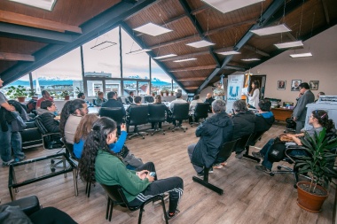 La Municipalidad entregó 23 títulos de propiedad de terrenos a familias de Ushuaia