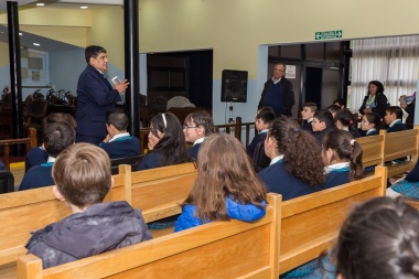 Estudiantes de la Escuela "Cono Sur" de Río Grande visitaron la Legislatura