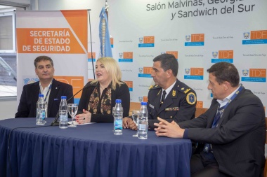 Bertone inauguró jornadas de capacitación organizadas por la Policía Federal en Ushuaia