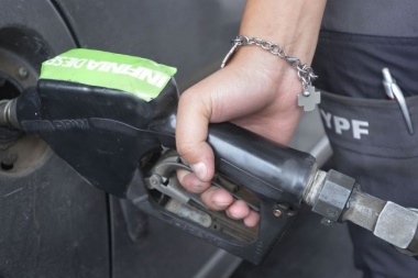 Presión oficial para bajar el precio de los combustibles