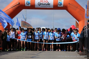 Este domingo se corre la sexta Maratón “Río Grande corre por Malvinas”