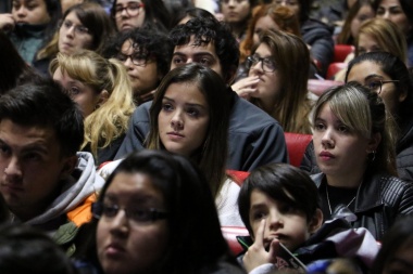 En 2018, el Municipio otorgó 1.100 becas a estudiantes terciarios y universitarios