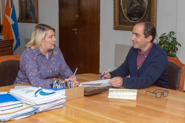 Bertone anunció que cinco barrios de Andorra tendrán agua y cloacas en 2019
