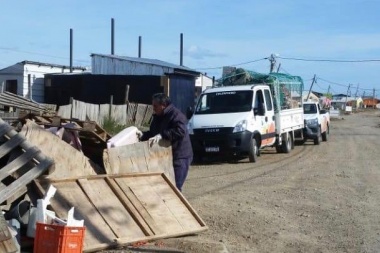 Retiraron 25 camiones de basura y desechos en tres barrios asistidos con el operativo de limpieza