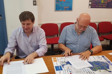 Melella firmó un convenio de cooperación con la Cámara Argentina de Internet