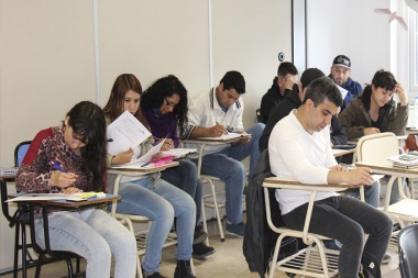 Ocho estudiantes mayores de 25 años, sin secundario, lograron ingresar a la UNTDF