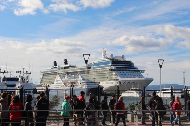 Estiman que más de 180 mil turistas visitarán Ushuaia en la próxima temporada de cruceros