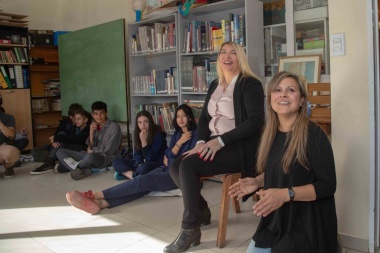 Bertone inauguró el ciclo lectivo 2019 en la Escuela Experimental provincial "Los Calafates"