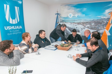 El intendente Vuoto recibió a la Asociación de Pesca con Mosca