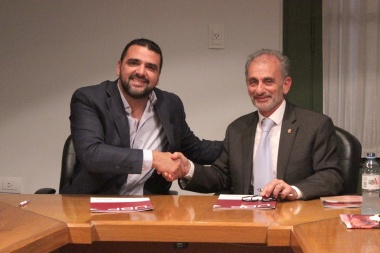 Vuoto firmó convenio para que municipales se capaciten en la Universidad Blas Pascal