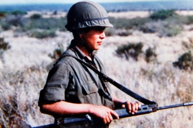 Malvinas: la carta de una niña que cambió la vida de un soldado