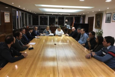 La gobernadora Bertone recibió a integrantes de la Cámara de Comercio de Ushuaia