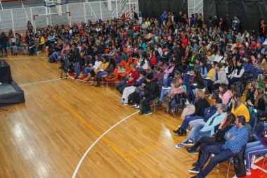 Más de mil docentes de la provincia participaron del segundo pre Congreso de Educación