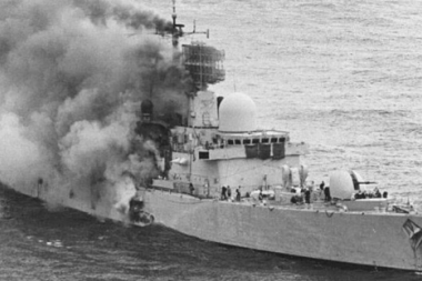 Malvinas: el sorprendente ataque al Sheffield, el primer buque inglés hundido en combate después de la Segunda Guerra Mundial