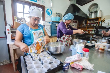 Comenzarán  los cursos de formación laboral para ayudante de cocina, repostería y pastelería