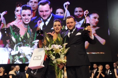 La fueguina Agustina Piaggio ganó la final del 'Mundial de Tango' en la categoría Pista