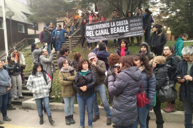 Corredor del Beagle: vecinos se manifestaron “en defensa del patrimonio natural y cultural”