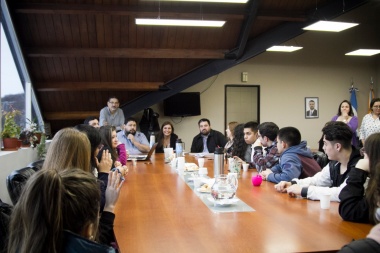 Estudiantes del Colegio 'José Martí' realizarán pasantías en la Municipalidad de Ushuaia