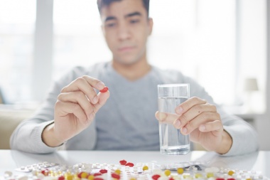 Proponen concientizar sobre los problemas de salud que genera automedicarse
