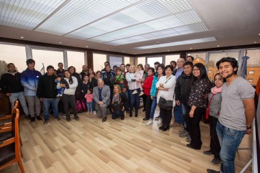 La gobernadora Bertone firmó contratos para iniciar dos nuevas obras de gas en Ushuaia