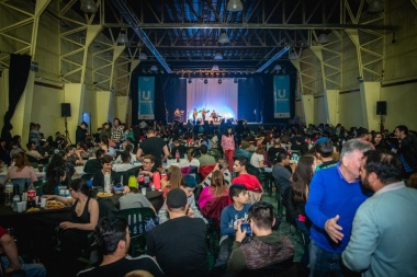 Ushuaia, 135 años: más de 1000 personas disfrutaron del festival de música y folclore