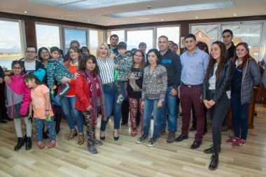 La gobernadora Bertone recibió a beneficiarios del programa "Llegó el gas" de Ushuaia